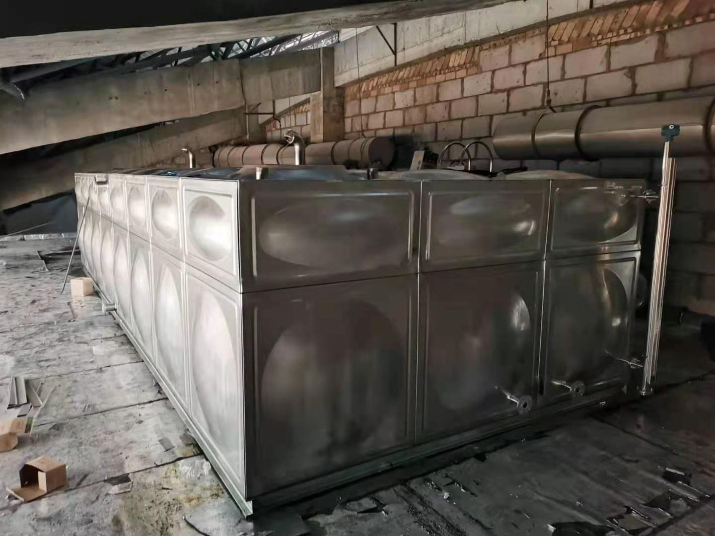 太原不銹鋼保溫水箱廠家生產